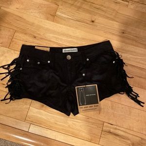 Almost famous size 5 faux suede with fringe western shorts new with tags